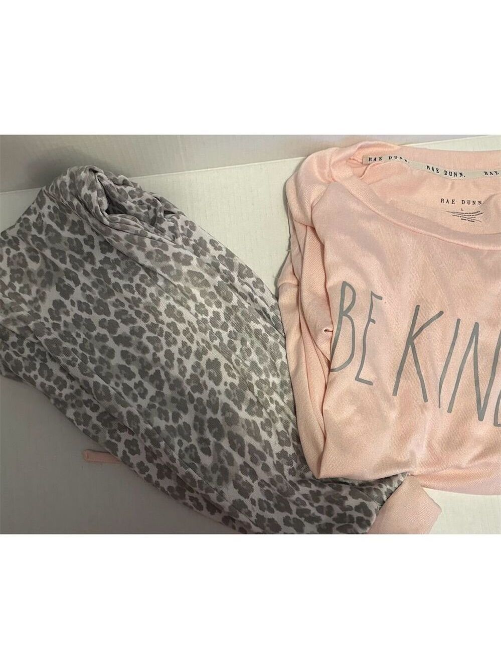 Rae Dunn "Be Kind" Women's Loungewear Set Leopard Print Size L - Picture 5 of 8